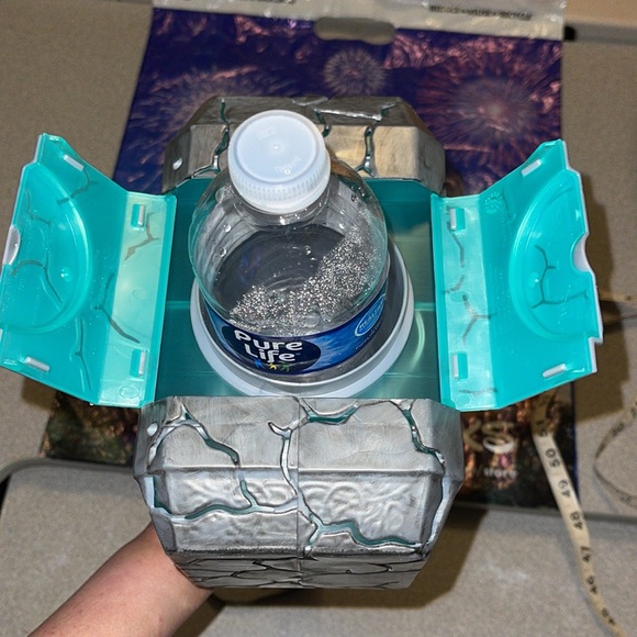 DISNEY PARKS EXCLUSIVE-MARVEL AVENGERS THOR HAMMER LIGHT UP DRINK HOLDER - Picture 11 of 14